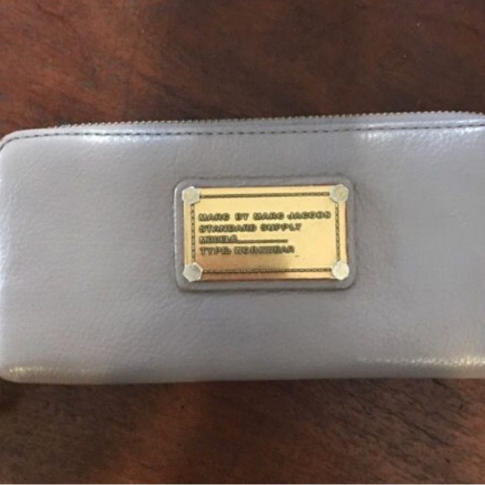 Marc Jacobs Gray Wallet
